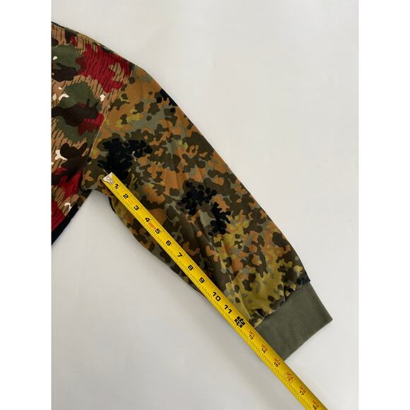 Adidas Sweatshirt Mens XL  Pharrell Williams Camo Print Crewneck - Picture 7 of 16